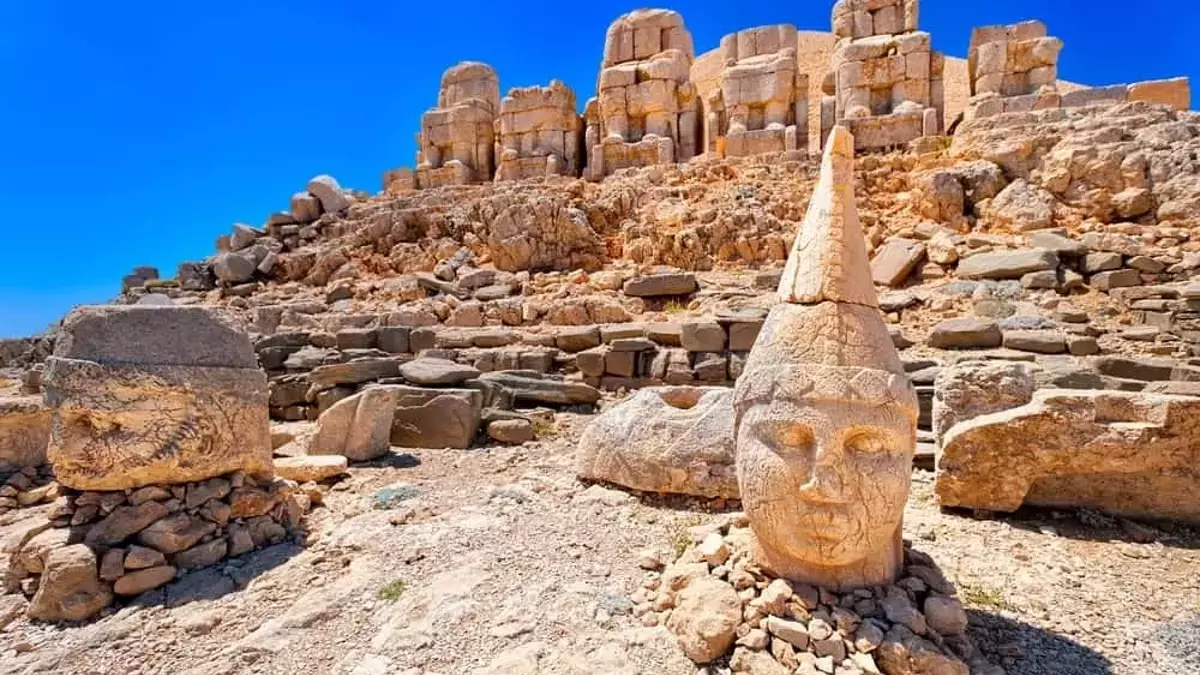 Explore Adana travel guide, top places, and local highlights.
